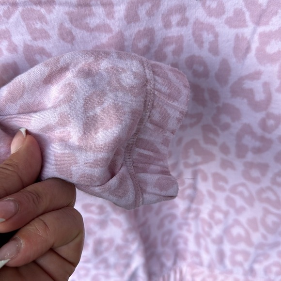 Girls active long sleeve animal print sweatshirt - Picture 4 of 5